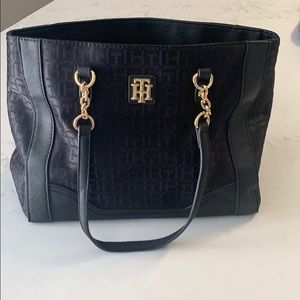 Tommy hilfigrer Tote with gold hardware